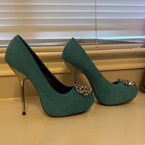 Chic Teal Heels with Sparkling Accents